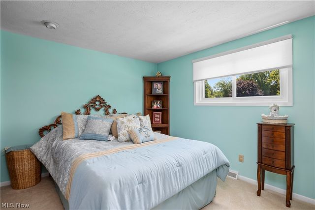 20563 Holly Circle, Strongsville, OH 44149