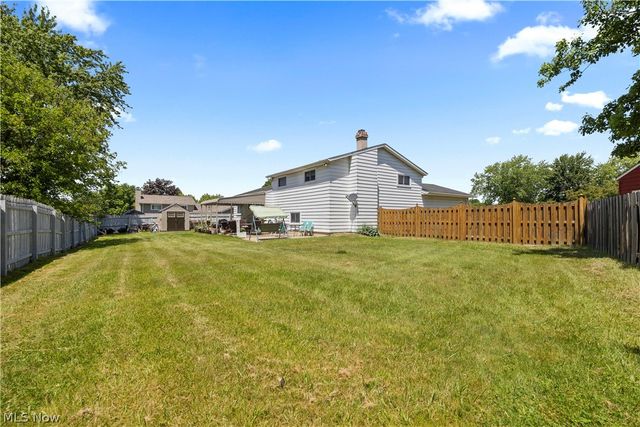 20563 Holly Circle, Strongsville, OH 44149