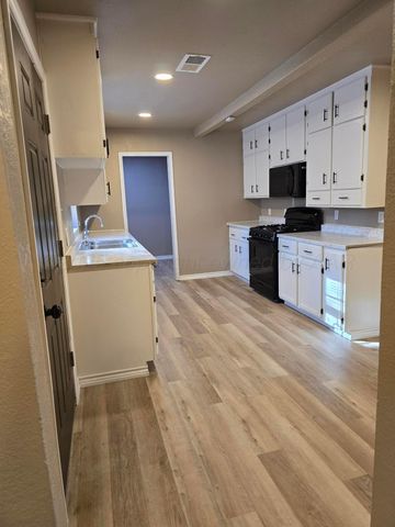 129 Pecan Street, Borger, TX 79007