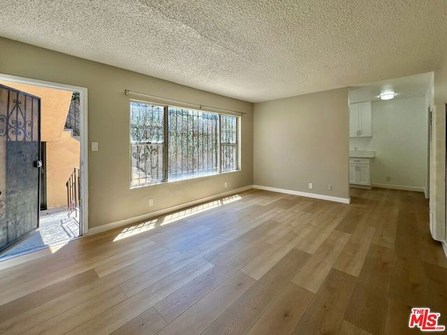 533 W 75th Street 3, Los Angeles, CA 90044