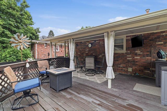 10021 Normie Ln, Louisville, KY 40229