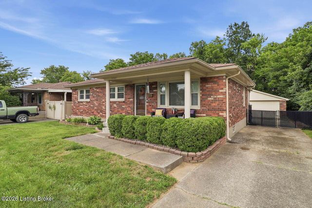 10021 Normie Ln, Louisville, KY 40229