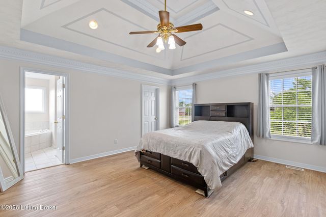 176 Mill Trace Ct, Shepherdsville, KY 40165