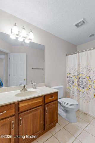 176 Mill Trace Ct, Shepherdsville, KY 40165