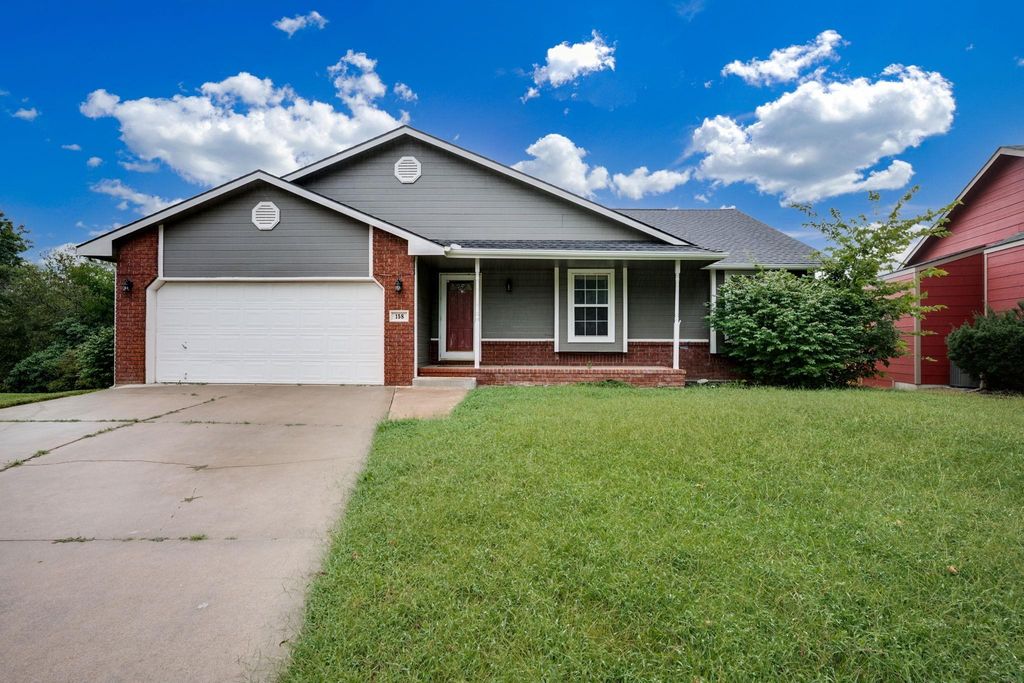 158 Chestnut Dr, Mulvane, KS 67110