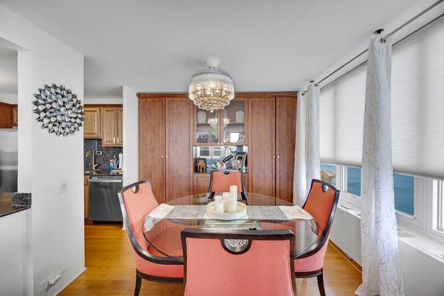 4800 S Chicago Beach Drive 2612S, Chicago, IL 60615