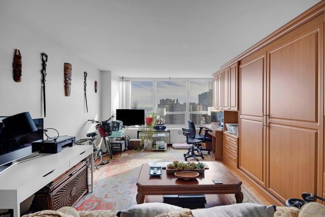 4800 S Chicago Beach Drive 2612S, Chicago, IL 60615