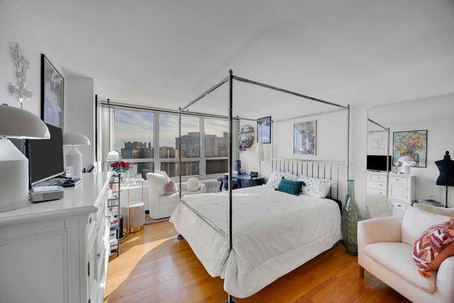 4800 S Chicago Beach Drive 2612S, Chicago, IL 60615