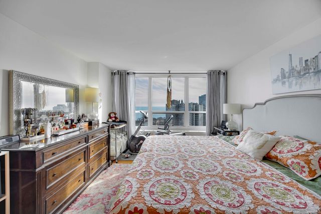 4800 S Chicago Beach Drive 2612S, Chicago, IL 60615