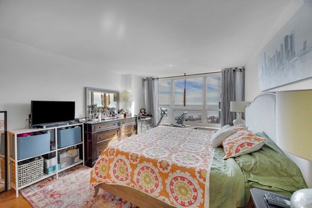 4800 S Chicago Beach Drive 2612S, Chicago, IL 60615