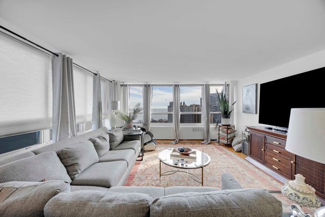 4800 S Chicago Beach Drive 2612S, Chicago, IL 60615