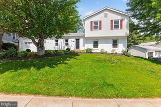 925 CHANCELLOR ST SW, Leesburg, VA 20175