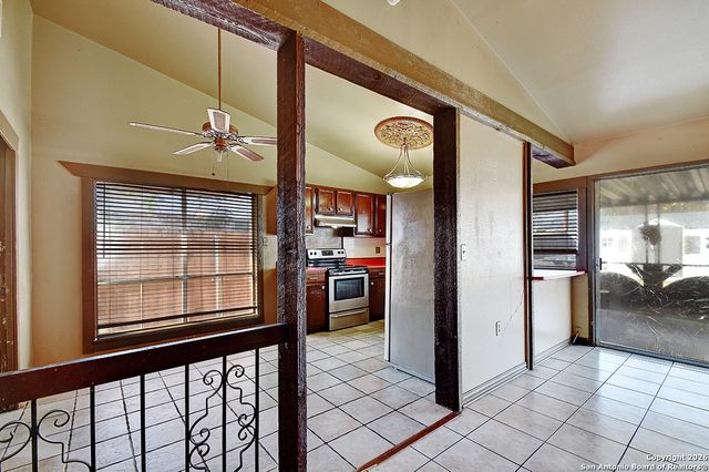 5303 Cerro Vista, San Antonio, TX 78233