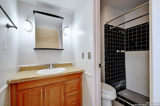 5303 Cerro Vista, San Antonio, TX 78233