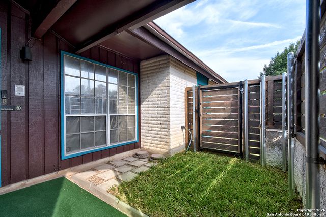 5303 Cerro Vista, San Antonio, TX 78233