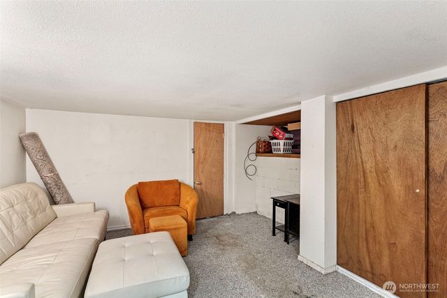 624 E Division Lane, Tacoma, WA 98404