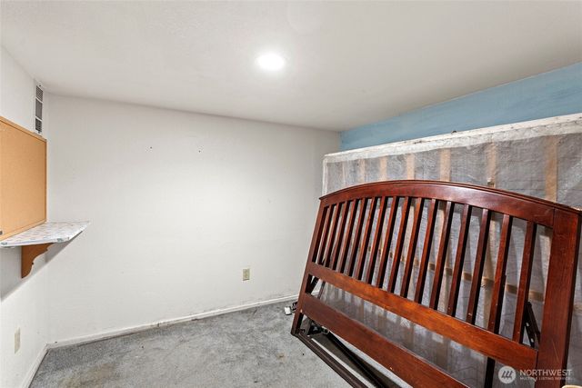 624 E Division Lane, Tacoma, WA 98404