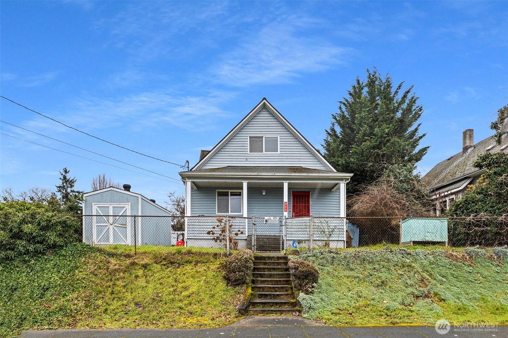 624 E Division Lane, Tacoma, WA 98404