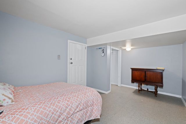 1094 AVENUE C, Bayonne, NJ 07002