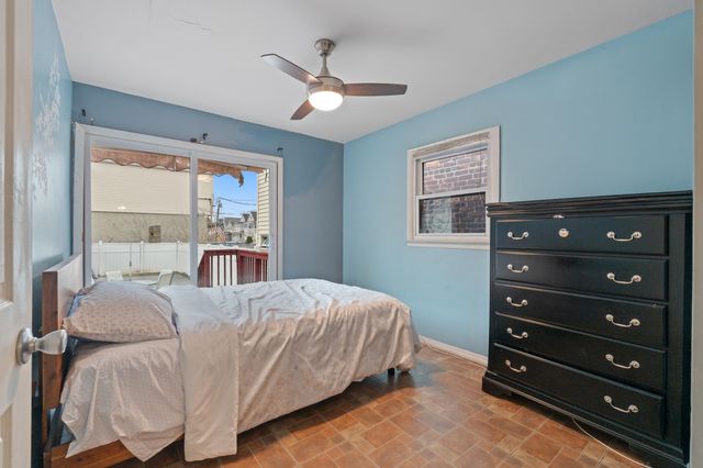 1094 AVENUE C, Bayonne, NJ 07002