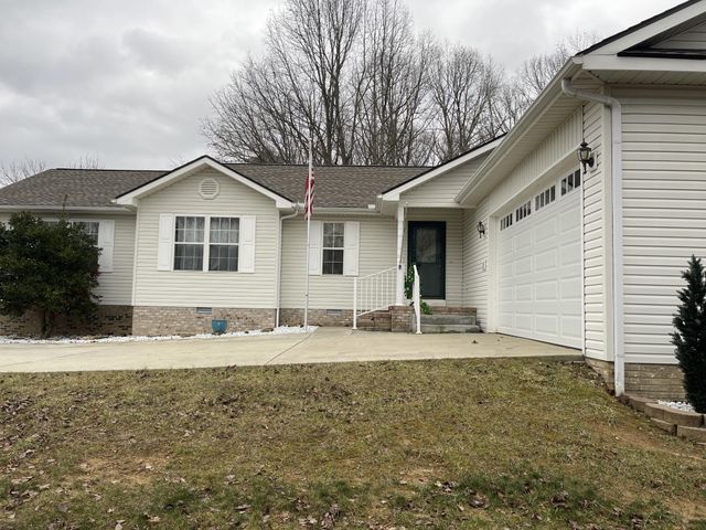 18 Sundown Lane, Crossville, TN 38571