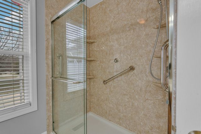 18 Sundown Lane, Crossville, TN 38571