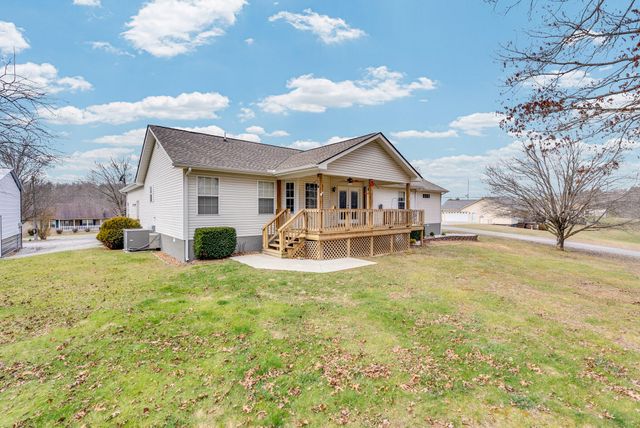 18 Sundown Lane, Crossville, TN 38571