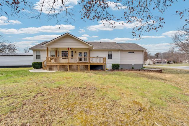 18 Sundown Lane, Crossville, TN 38571