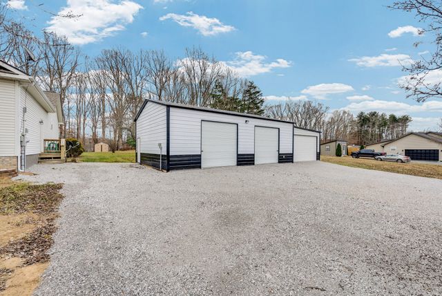 18 Sundown Lane, Crossville, TN 38571