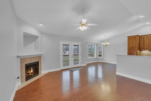 18 Sundown Lane, Crossville, TN 38571