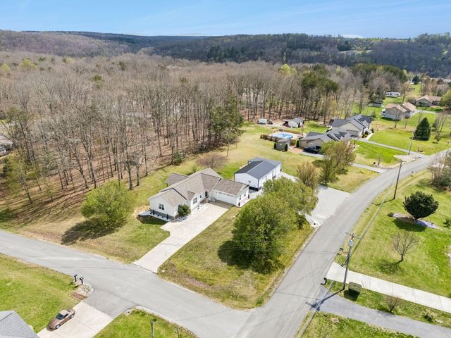 18 Sundown Lane, Crossville, TN 38571
