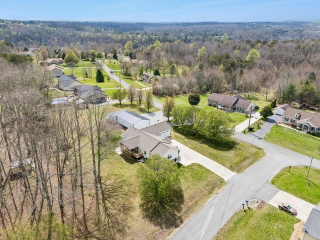 18 Sundown Lane, Crossville, TN 38571
