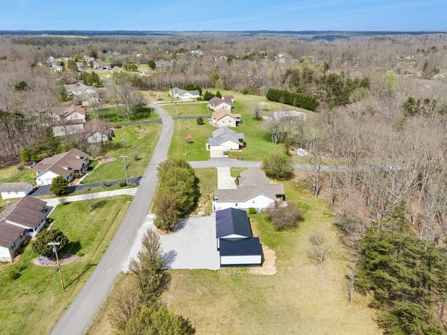 18 Sundown Lane, Crossville, TN 38571