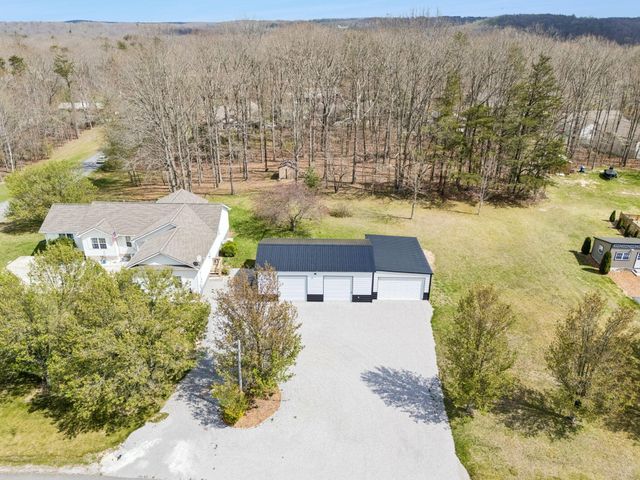 18 Sundown Lane, Crossville, TN 38571