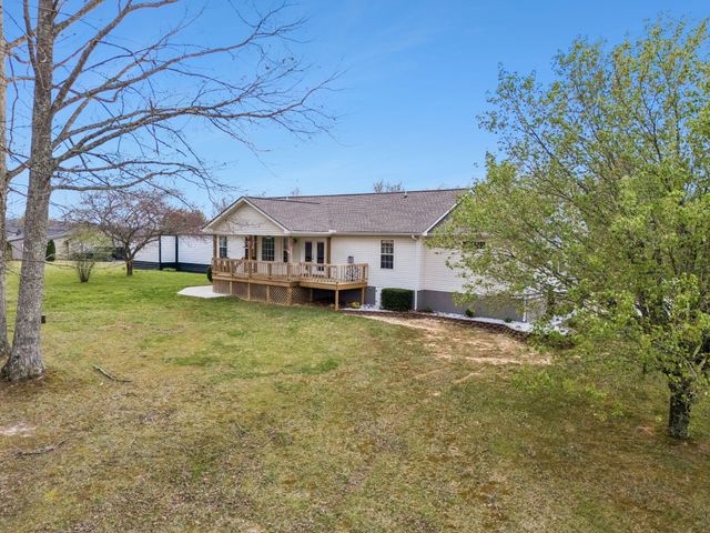 18 Sundown Lane, Crossville, TN 38571