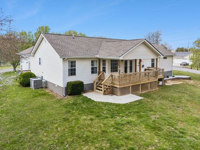 18 Sundown Lane, Crossville, TN 38571