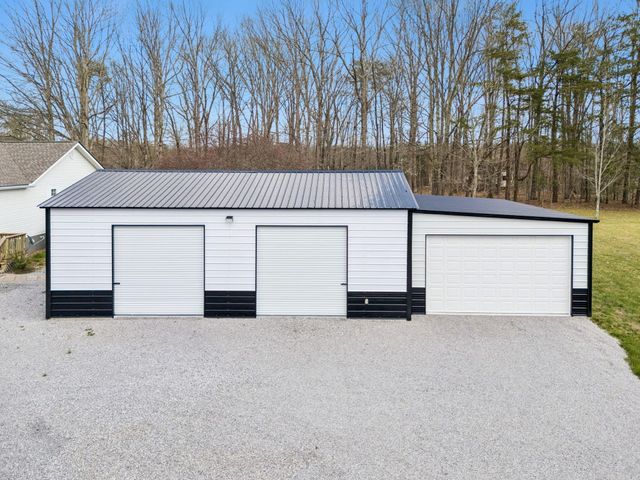 18 Sundown Lane, Crossville, TN 38571