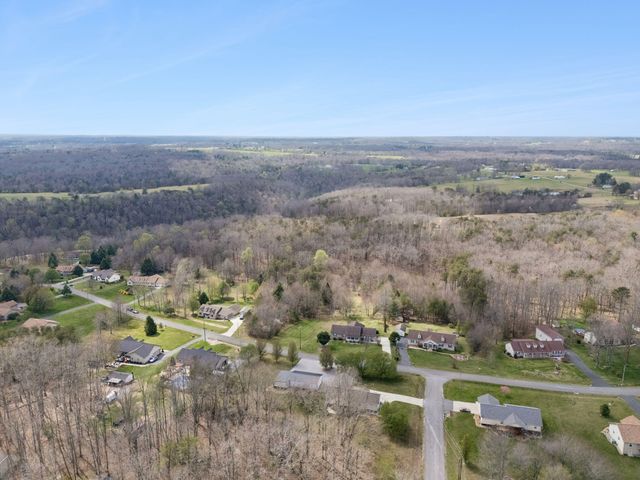 18 Sundown Lane, Crossville, TN 38571