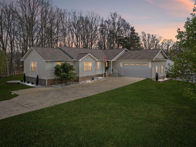 18 Sundown Lane, Crossville, TN 38571