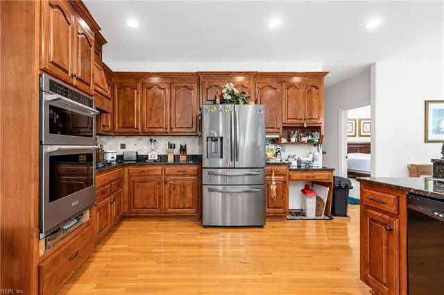 195 Stanley CT, Surry, VA 23883