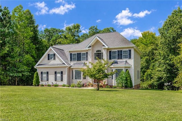 195 Stanley CT, Surry, VA 23883