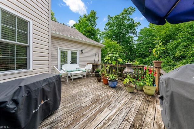 195 Stanley CT, Surry, VA 23883