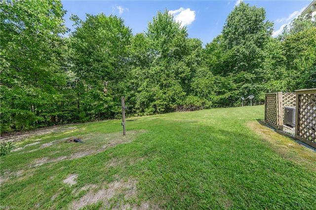 195 Stanley CT, Surry, VA 23883