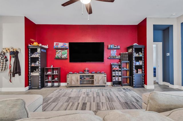 487 Gamble DR, Buda, TX 78610