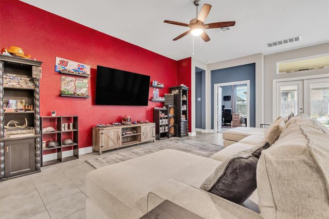 487 Gamble DR, Buda, TX 78610