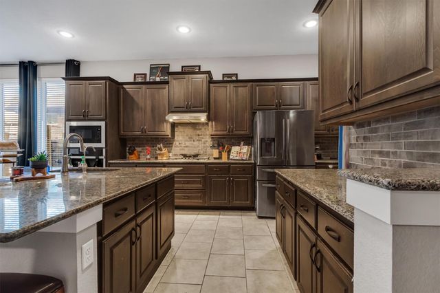 487 Gamble DR, Buda, TX 78610