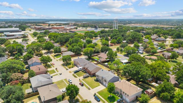 2610 Vistaview Drive, Corinth, TX 76210
