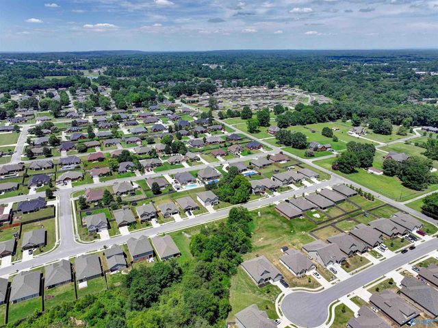 603 Magnolia Place, Hartselle, AL 35640