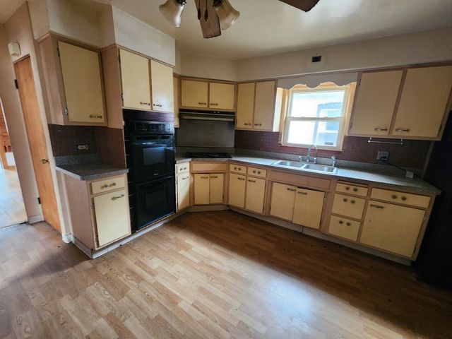 8716 S Laflin Street, Chicago, IL 60620