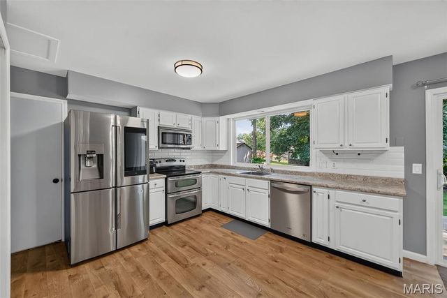 23 Crescent Woods Drive, St Peters, MO 63376